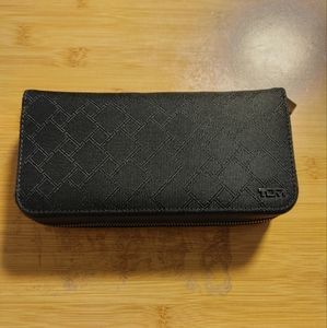 Fabric clutch wallet